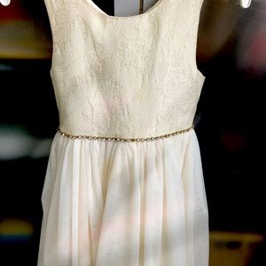 Girls dress